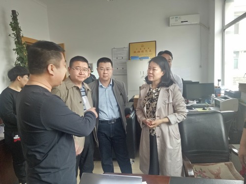 海勃湾区纪委监委做好前期调研 用“互联网+”思维推动纪检监察工作创新.jpg 海勃湾区纪委监委做好前期调研 用“互联网+”思维推动纪检监察工作创新.jpg